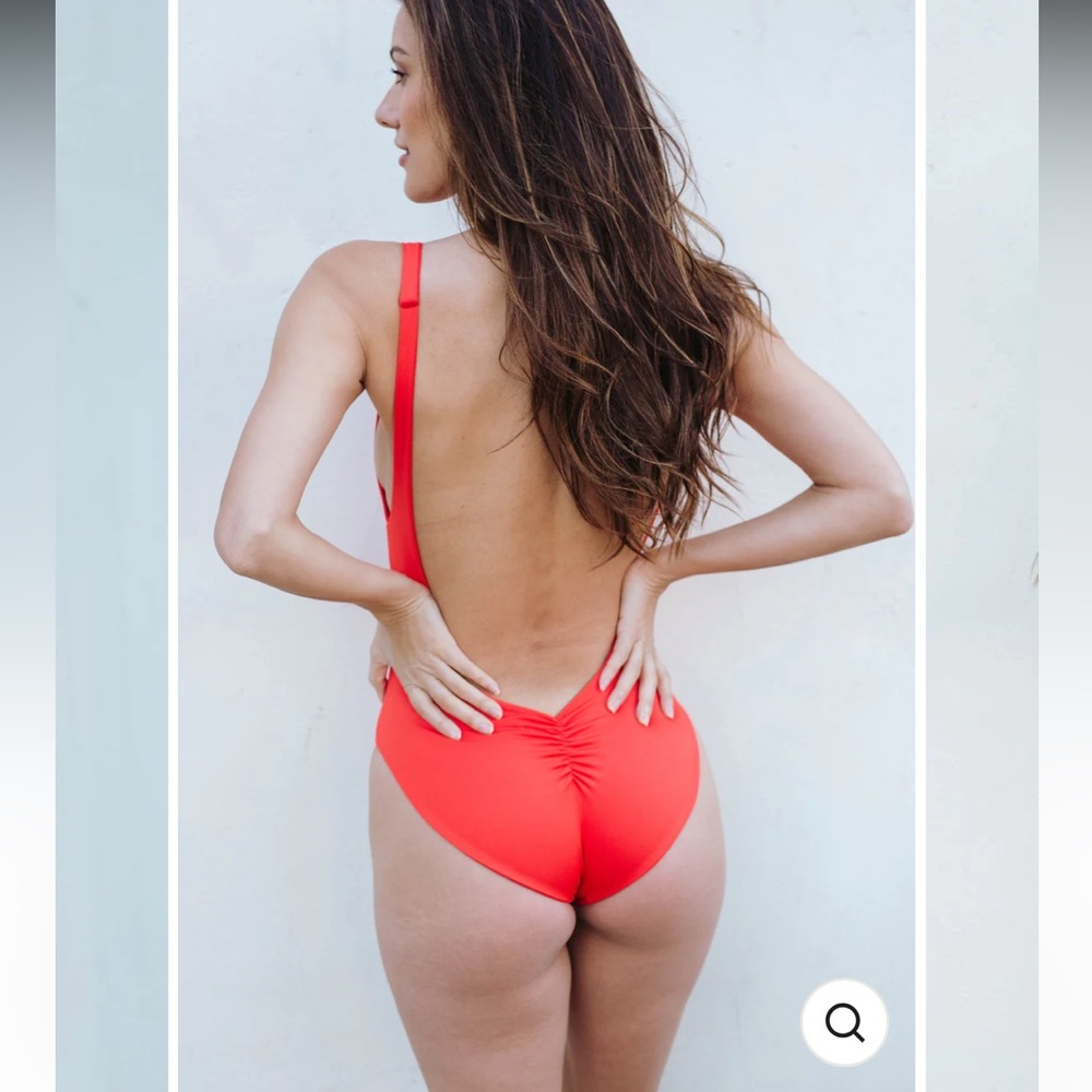 Londre fiesta red minimalist one piece swimsuit, NWT XS